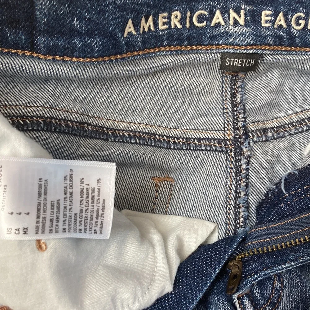 American Eagle Dark Wash stretch mom shorts, distressed - Picture 5 of 5